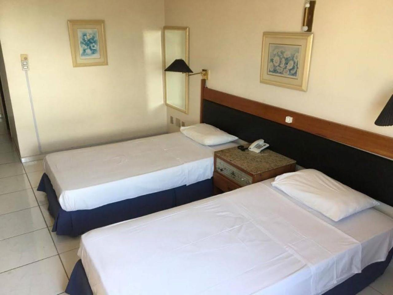 מנאוס Taj Mahal Hotel מראה חיצוני תמונה