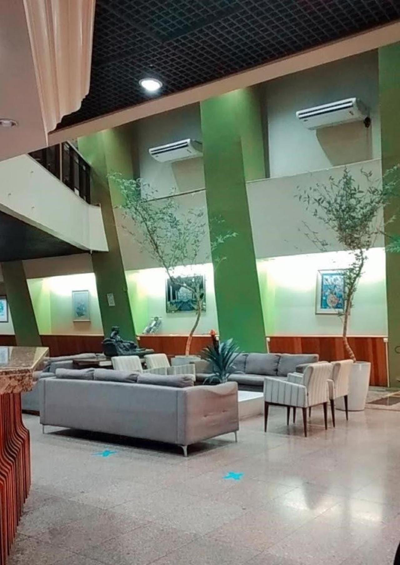 מנאוס Taj Mahal Hotel מראה חיצוני תמונה