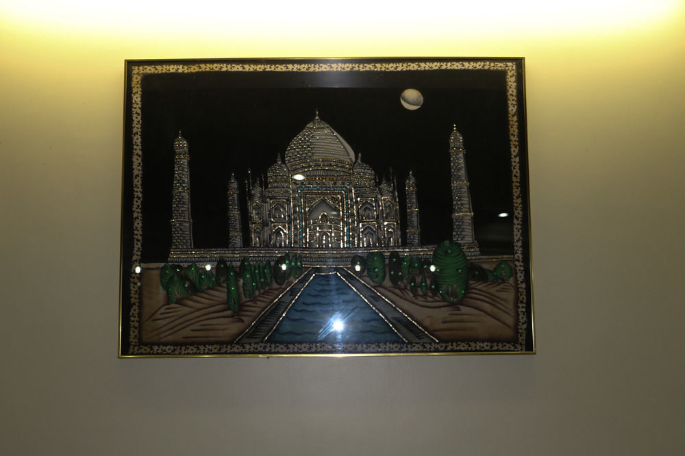 מנאוס Taj Mahal Hotel מראה חיצוני תמונה